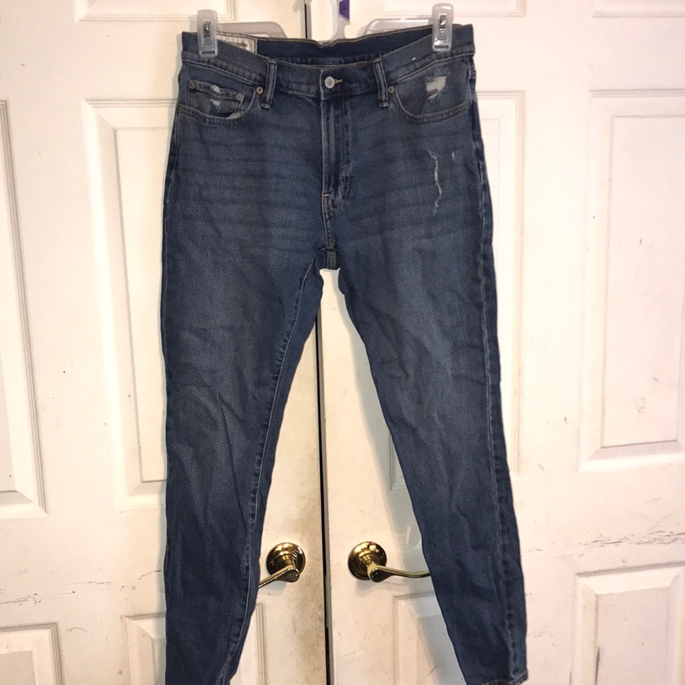 Men’s A & F Distressed Jeans
